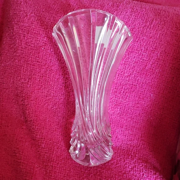 Mikasa 8" bud vase - Picture 2 of 5